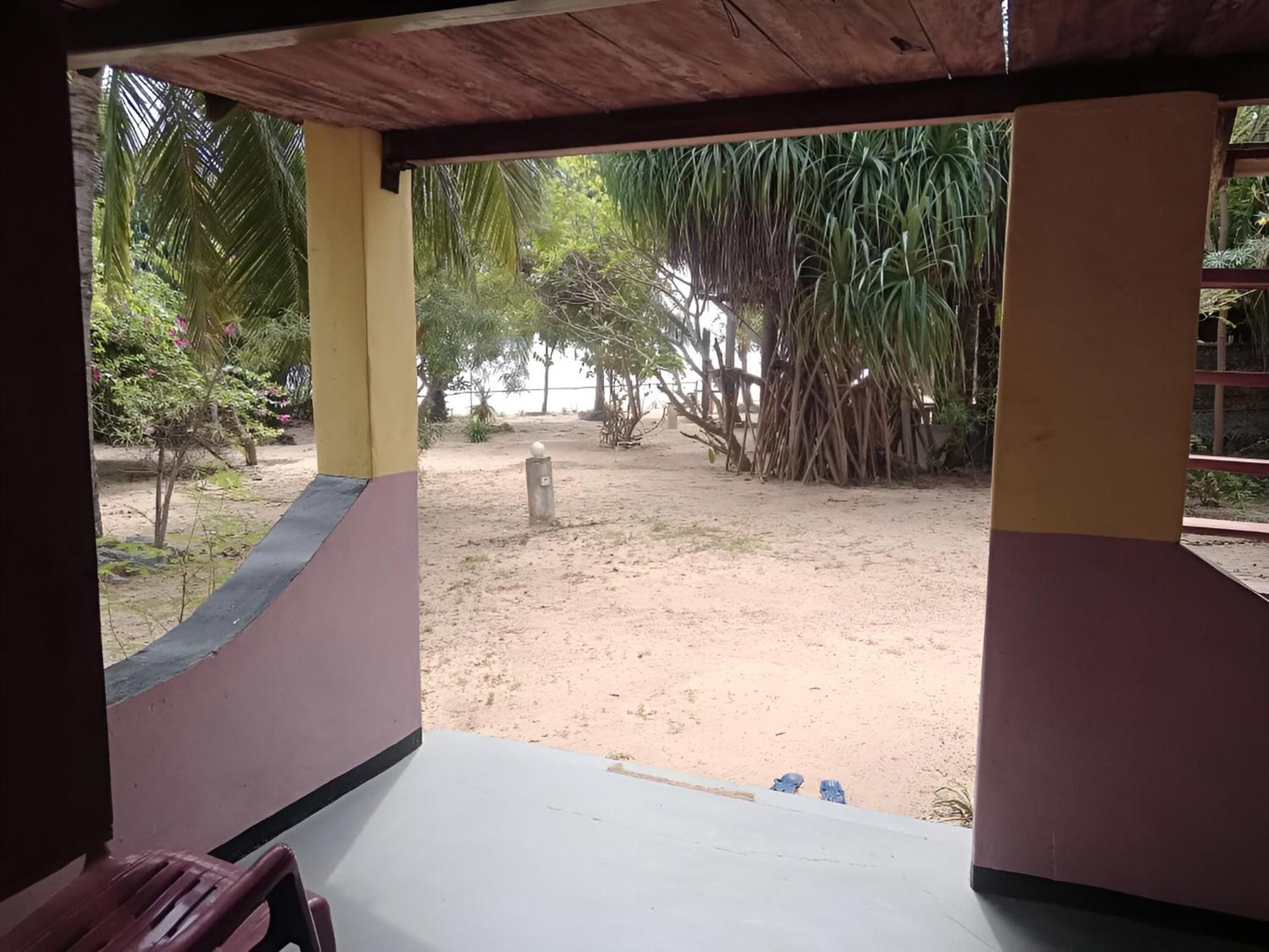 Breezy Beach Cabanas Arugam Bay Exterior photo