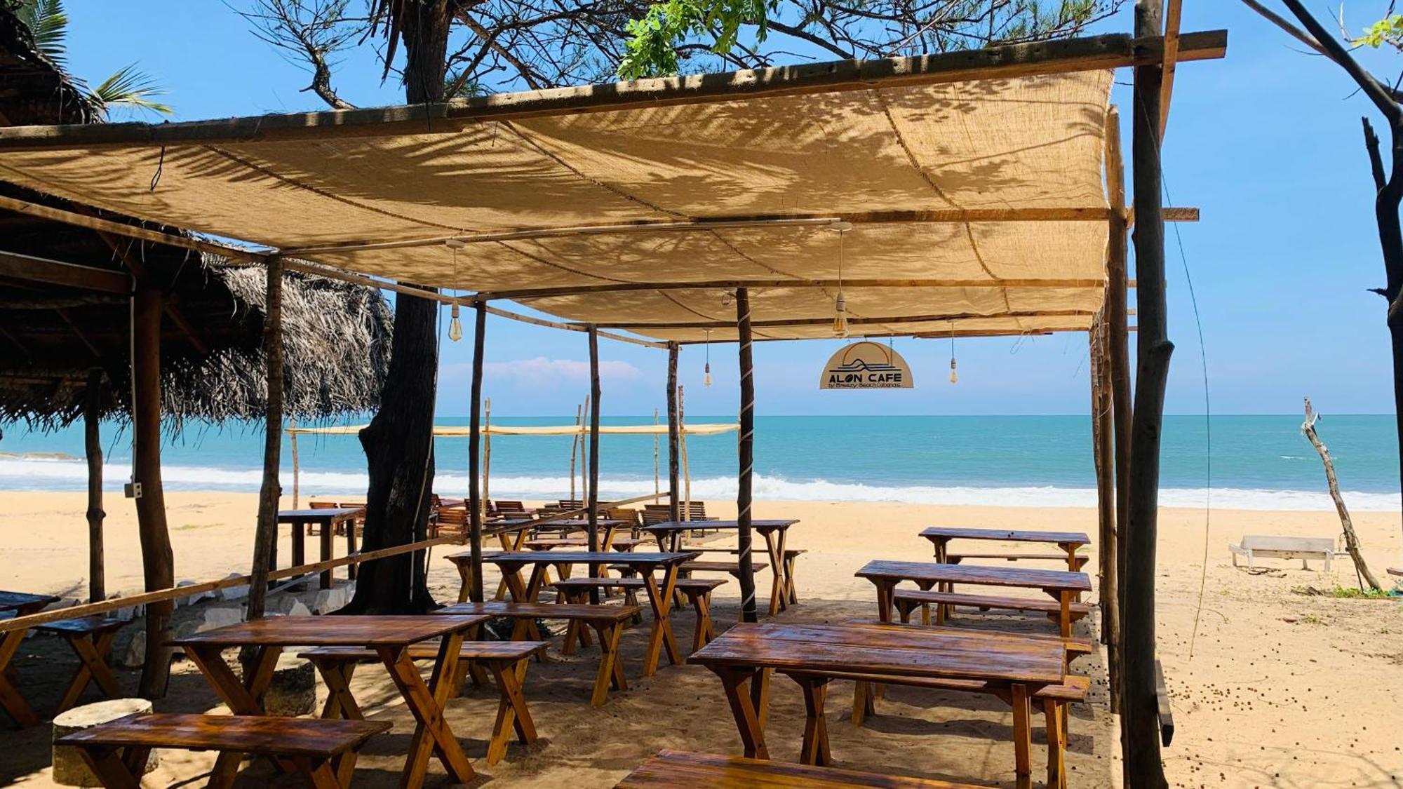 Breezy Beach Cabanas Arugam Bay Exterior photo